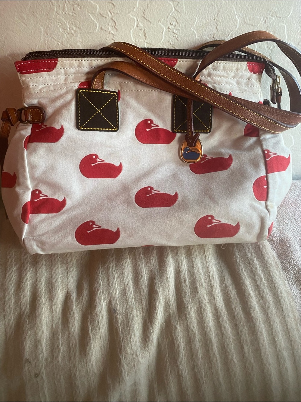 DOONEY&BOURKE VINTAGE SPORT DUCK HANDBAG WITH CLASSIC BROWN LEATHER TRIM.